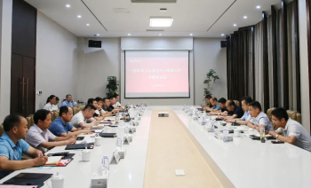 临沂市政府党组成员、副市长毕黎明一行到盛阳集团调研临沂市工业产品展览中心